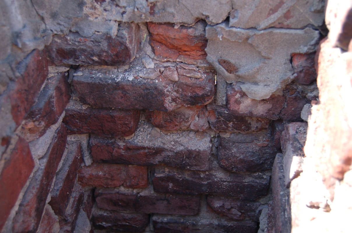Chimney interion top rows in very bad shape