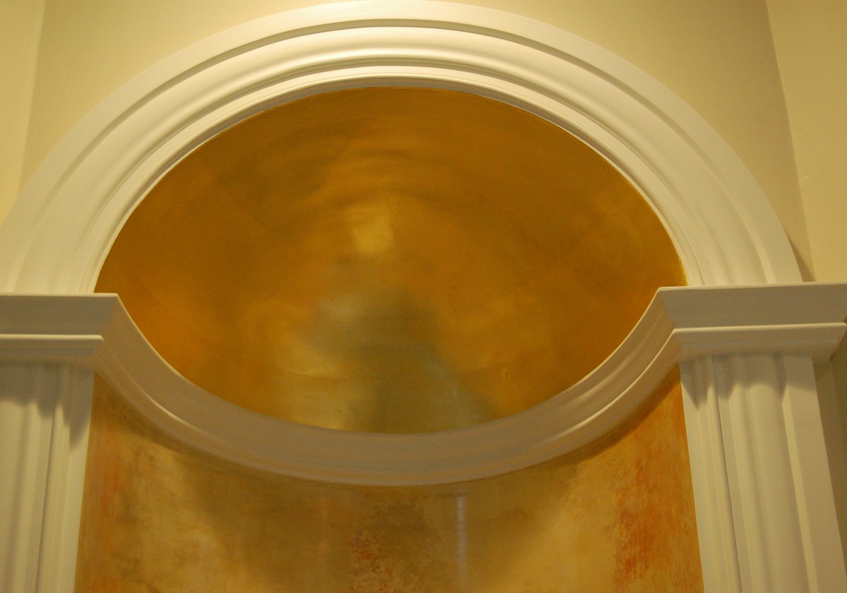 niche with 24k gold leaf